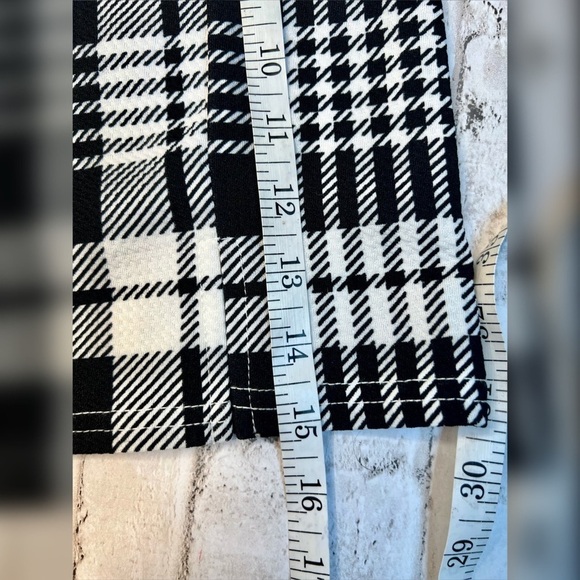 SHEIN Girls Black & White Plaid Mini Skirt 11Y 12Y - Picture 3 of 4